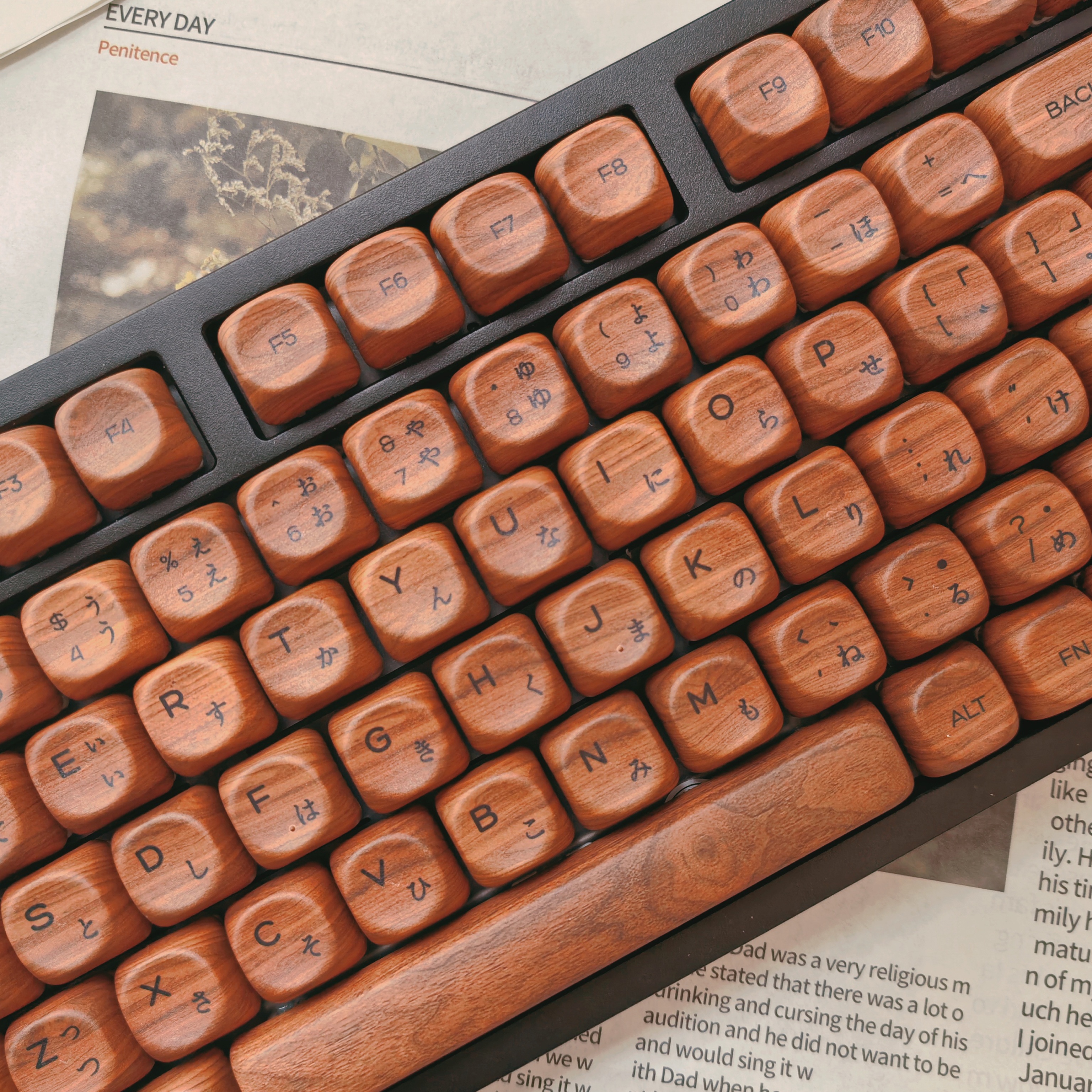 130 Keys Walnut Wood Five Side - Retro Gaming Keycaps reseña y precio