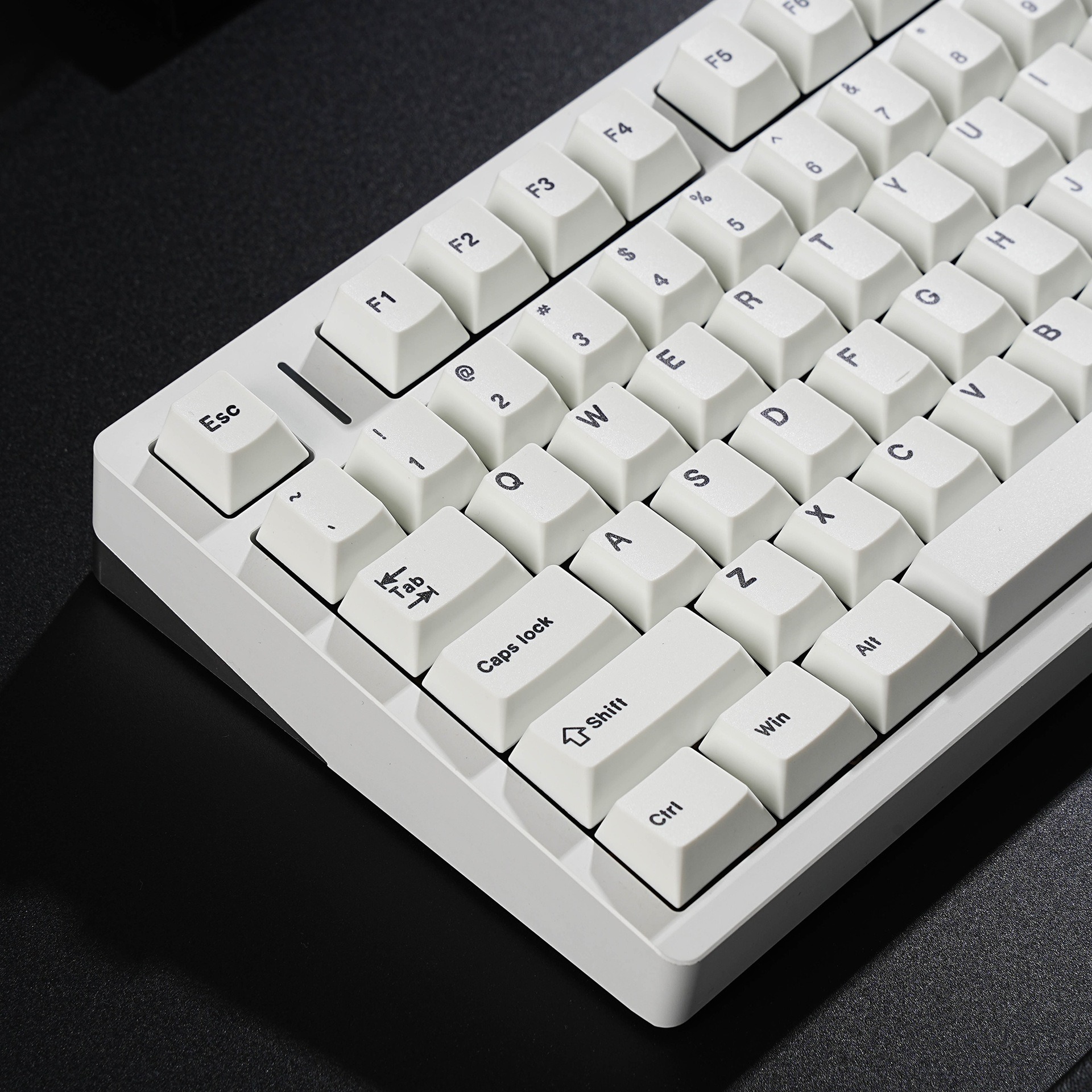 Mechanical Keyboard GMK BOW ke - Retro Gaming Keycaps reseña y precio